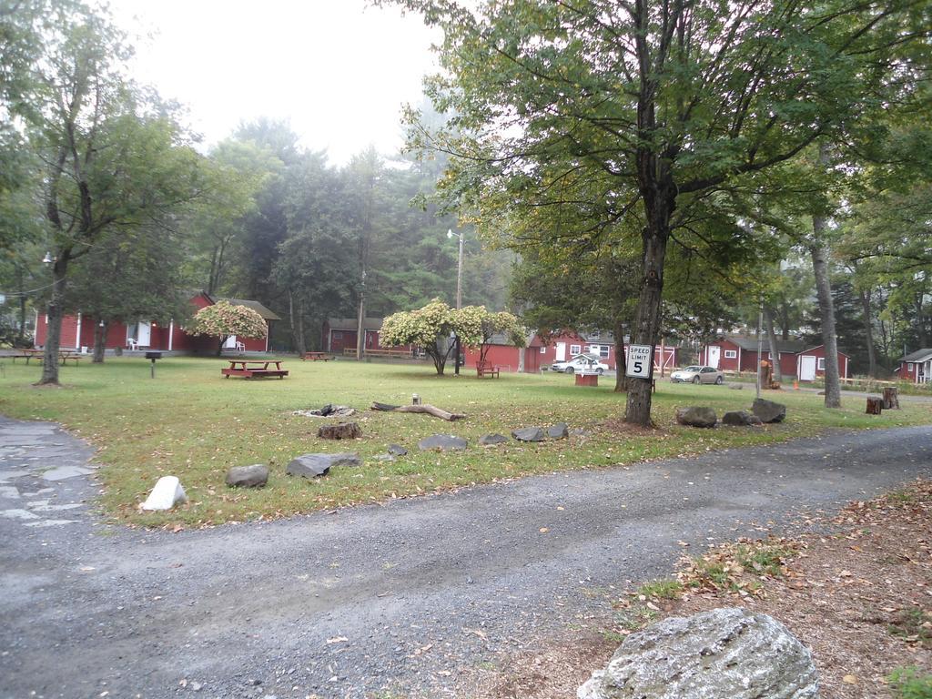 Flower Field Inn And Cottages Stroudsburg Εξωτερικό φωτογραφία