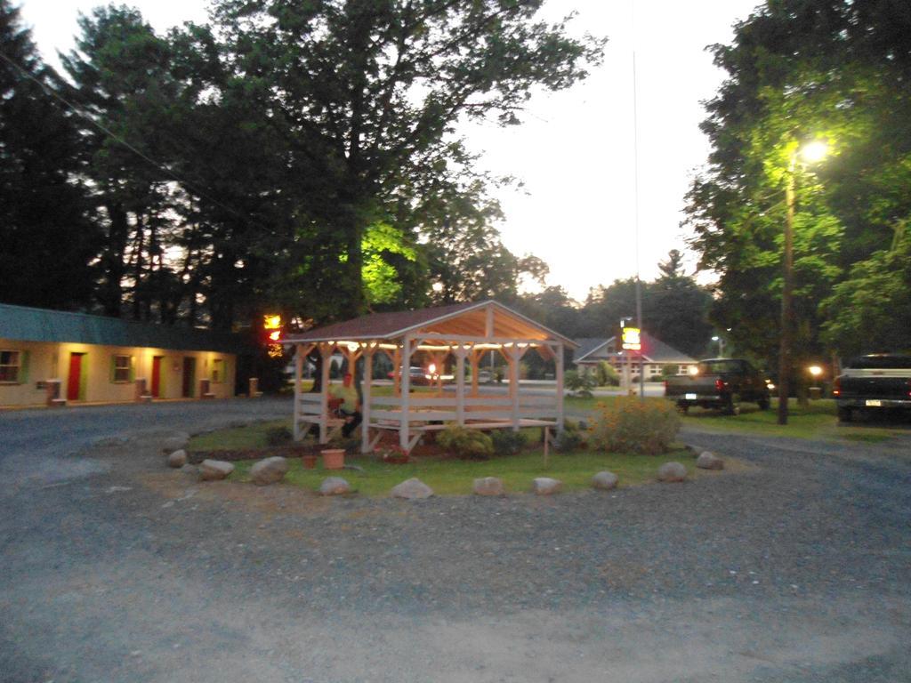 Flower Field Inn And Cottages Stroudsburg Εξωτερικό φωτογραφία